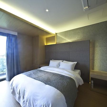 Stanford Hotel And Resort Jeju Exterior photo
