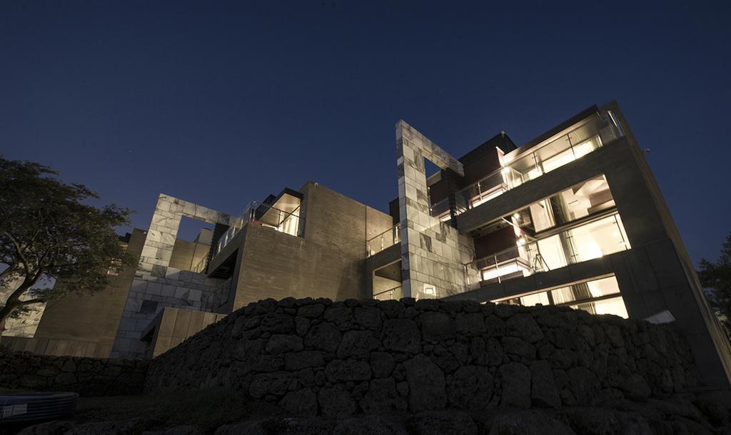 Stanford Hotel And Resort Jeju Exterior photo