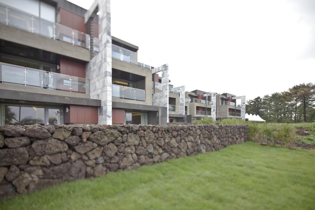 Stanford Hotel And Resort Jeju Exterior photo