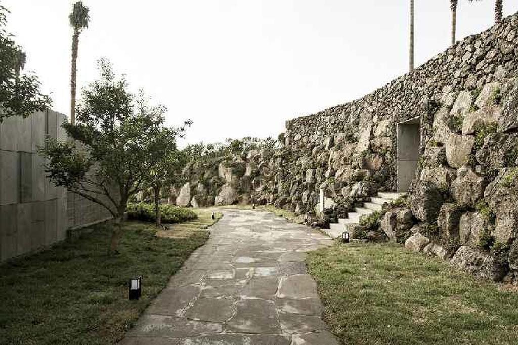 Stanford Hotel And Resort Jeju Exterior photo